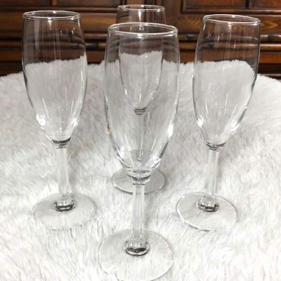 NWOT Set of 4 Premium Glass Faceted Stem Champagne Flutes - Picture 1 of 9